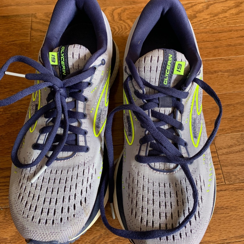 Running shoes